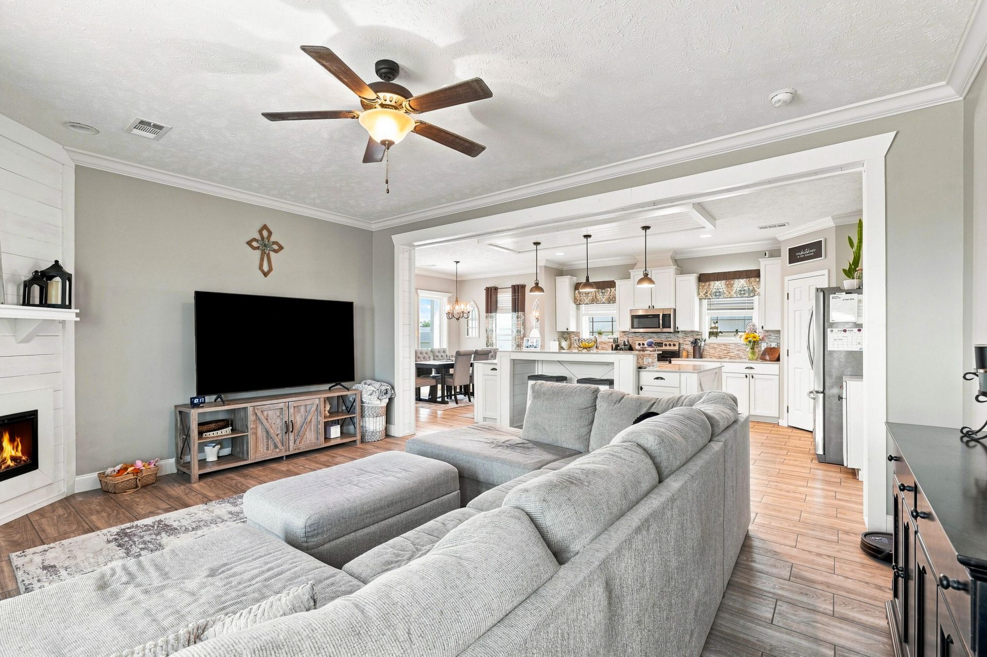 4944 NE 115th Place, Okeechobee, FL 34972 Photo