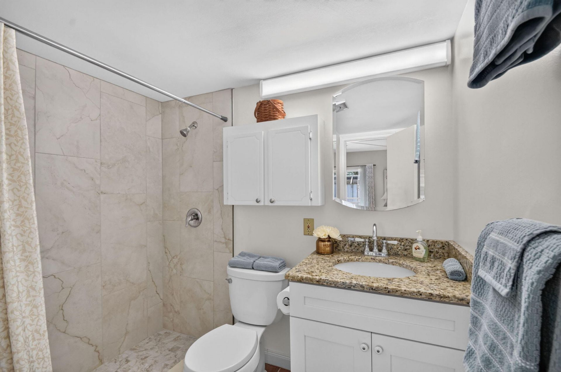 2880 Lake Osborne Drive, Unit 203, Lake Worth Beach, FL 33461 Photo