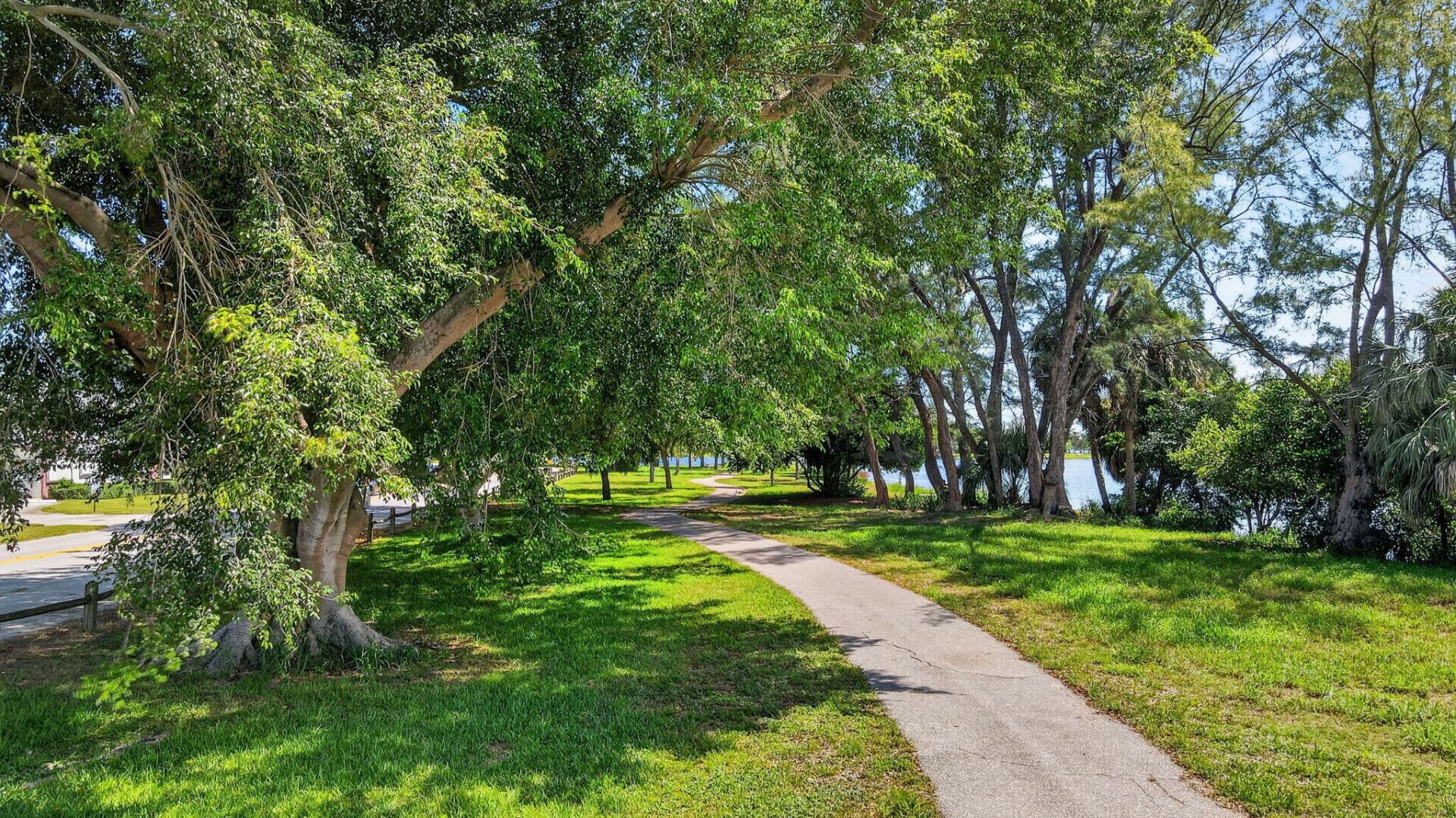 2880 Lake Osborne Drive, Unit 203, Lake Worth Beach, FL 33461 Photo