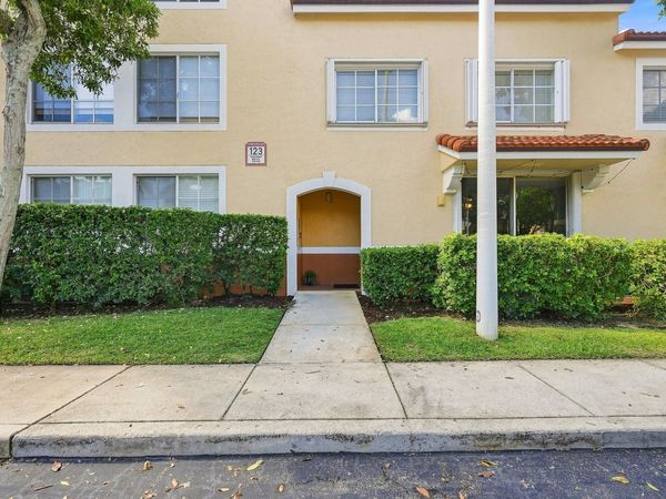 123 Yacht Club Way, Unit 109, Hypoluxo, FL 33462