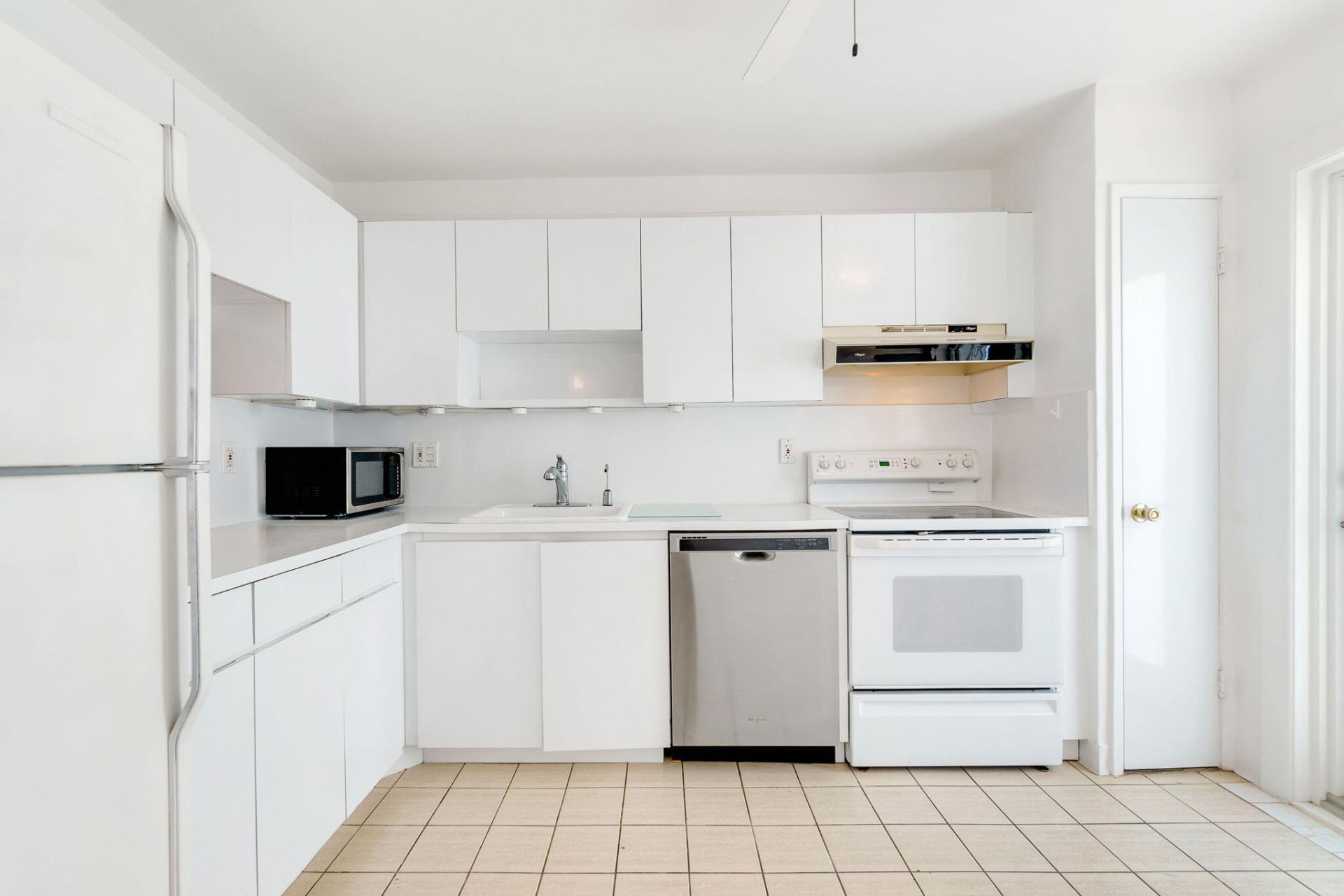 750 N Ocean Boulevard, Unit 1502, Pompano Beach, FL 33062 Photo