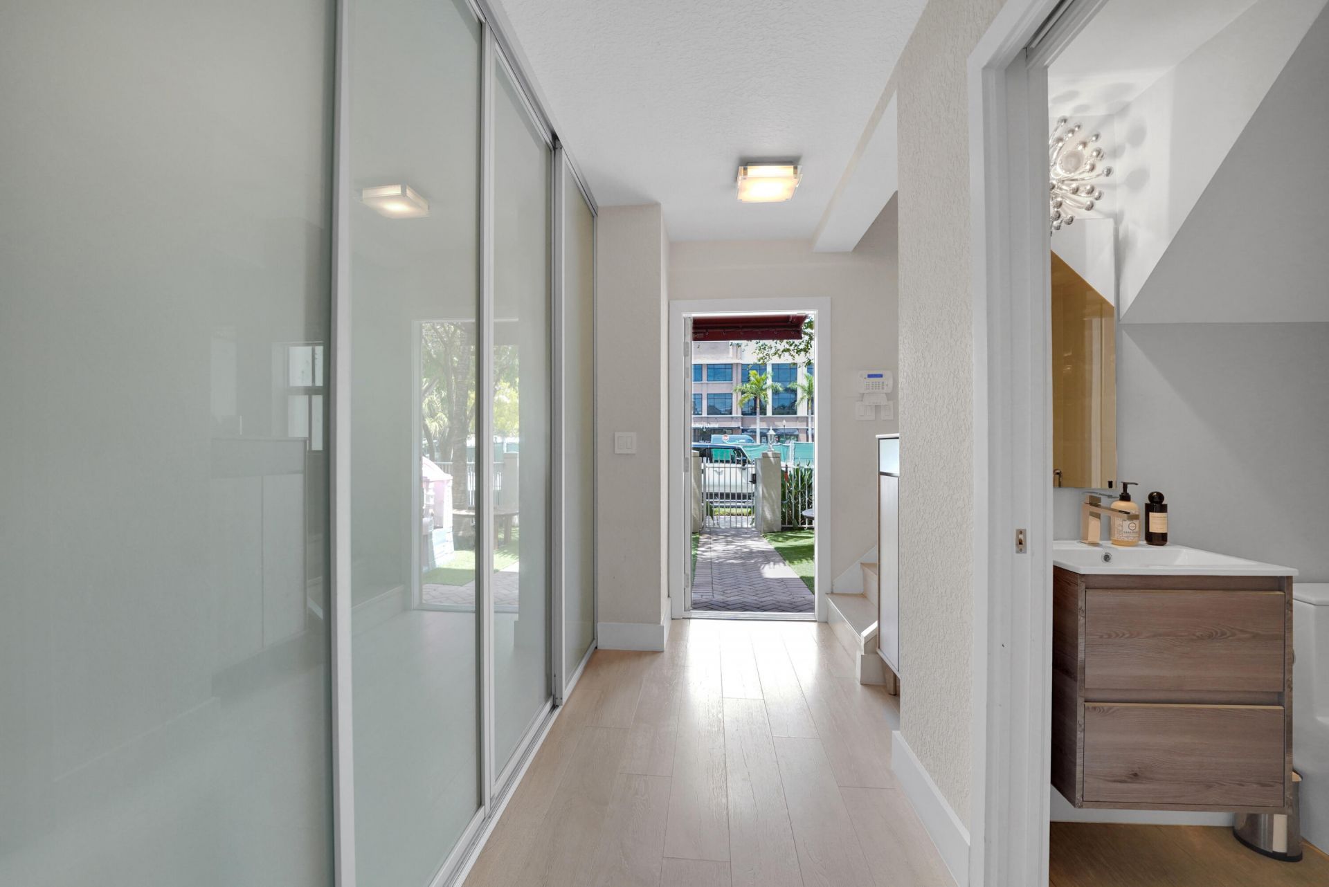 502 NE 7th Avenue, Unit 1, Fort Lauderdale, FL 33301 Photo