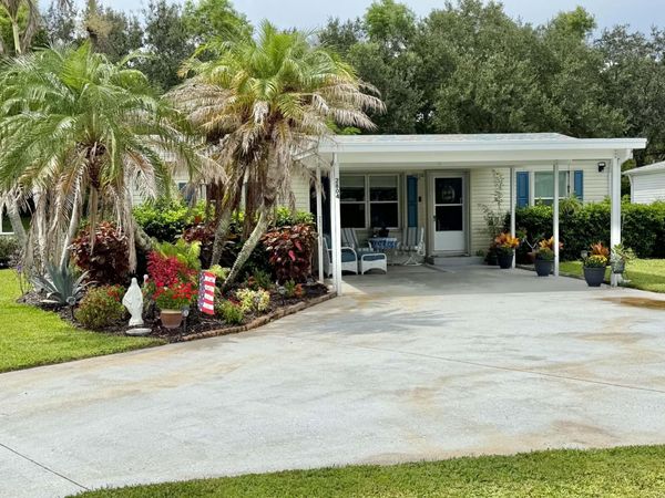 2804 Nine Iron Drive, Port St. Lucie, FL 34952