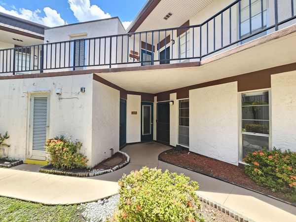 6 GREENWAY Village N, Unit 105, Royal Palm Beach, FL 33411