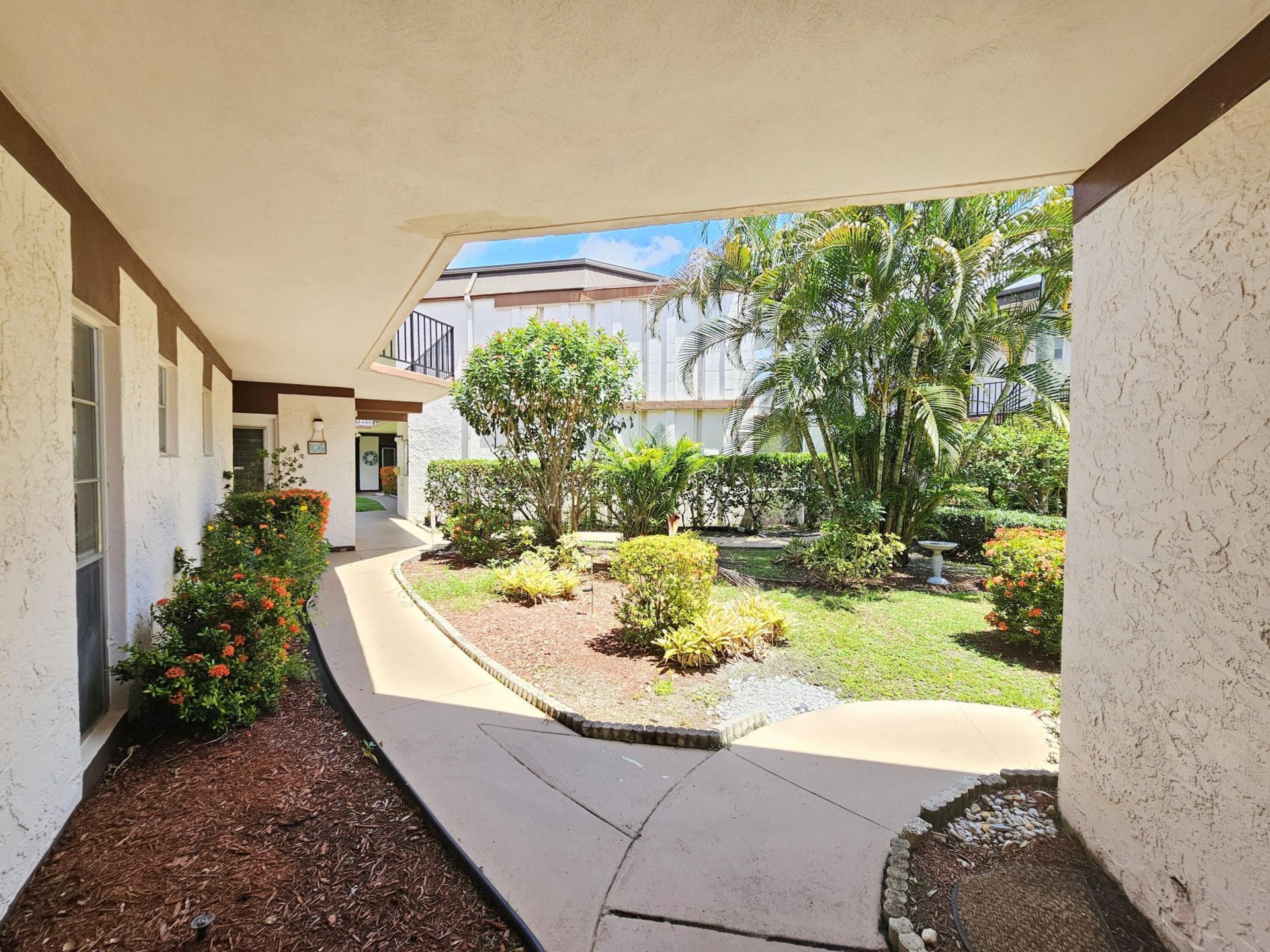 6 Greenway Village N, Unit 105, Royal Palm Beach, FL 33411 Photo