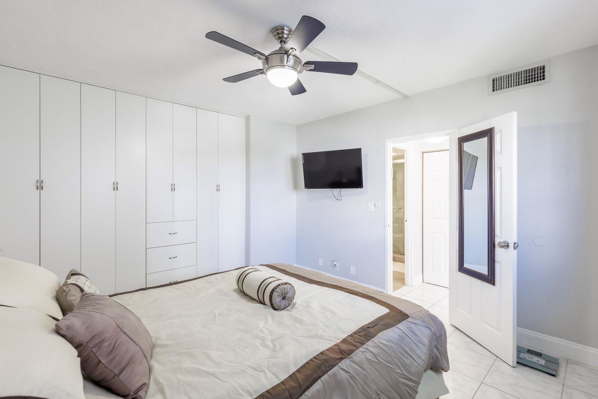3801 S Ocean Drive, Unit 10S, Hollywood, FL 33019 Photo
