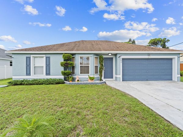 282 SE WALSH Terrace, Port St. Lucie, FL 34983