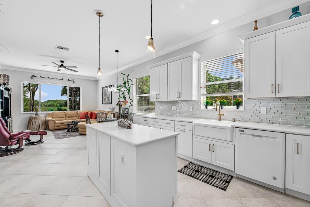 9152 Bay Harbour Circle, West Palm Beach, FL 33411 Photo