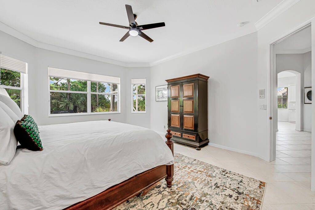 9152 Bay Harbour Circle, West Palm Beach, FL 33411 Photo