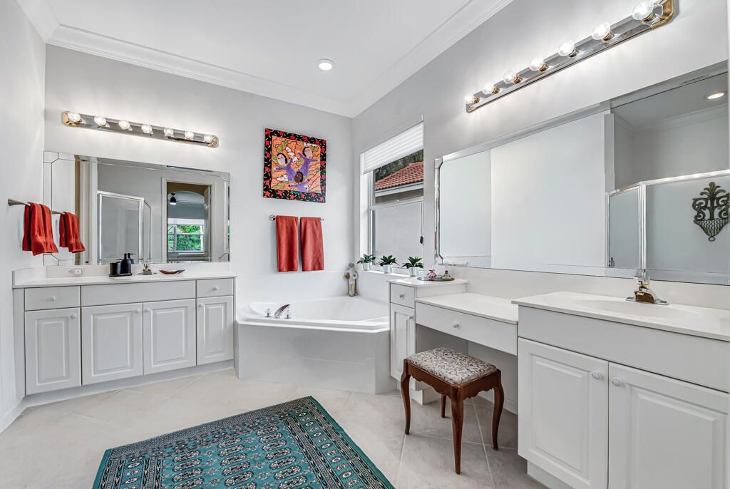 9152 Bay Harbour Circle, West Palm Beach, FL 33411 Photo