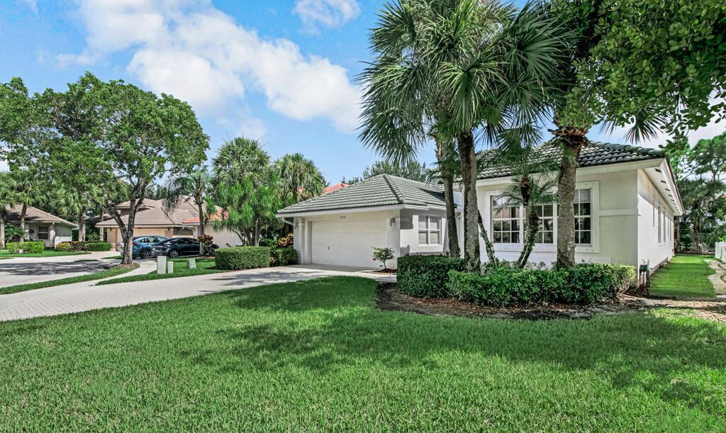 9152 Bay Harbour Circle, West Palm Beach, FL 33411 Photo