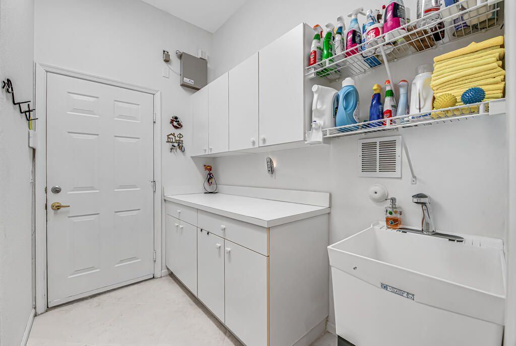 9152 Bay Harbour Circle, West Palm Beach, FL 33411 Photo