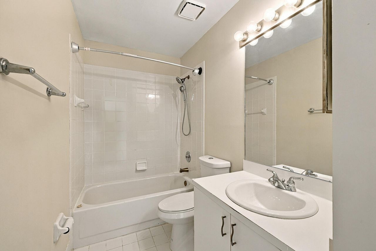 10627 NW 7th Street, Pembroke Pines, FL 33026 Photo