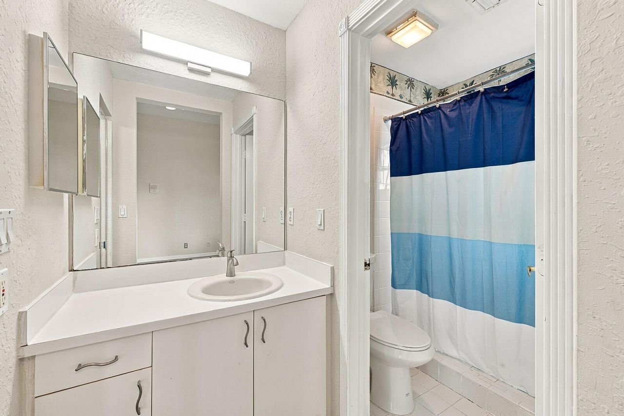 10627 NW 7th Street, Pembroke Pines, FL 33026 Photo