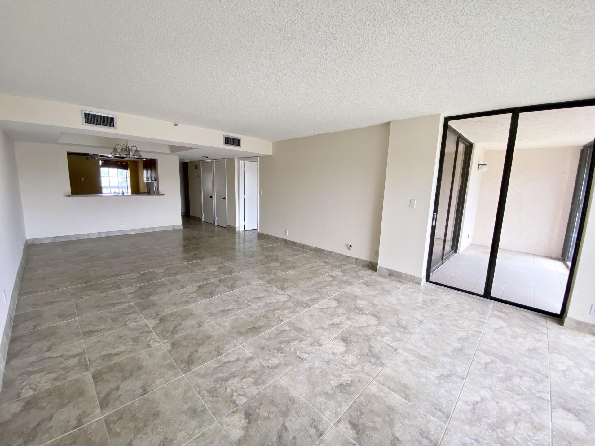 7030 Half Moon Circle, Unit 216, Hypoluxo, FL 33462 Photo