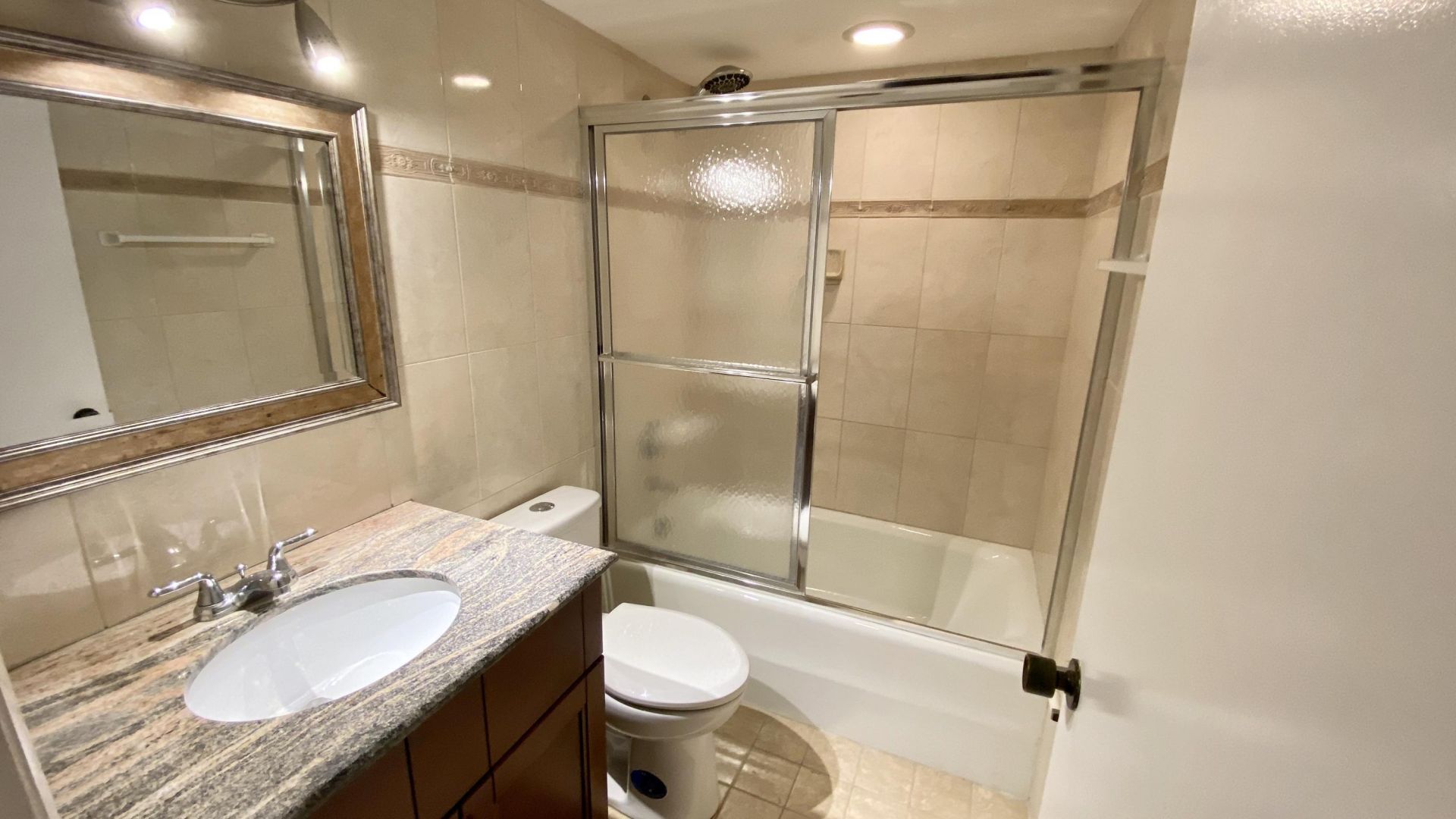 7030 Half Moon Circle, Unit 216, Hypoluxo, FL 33462 Photo
