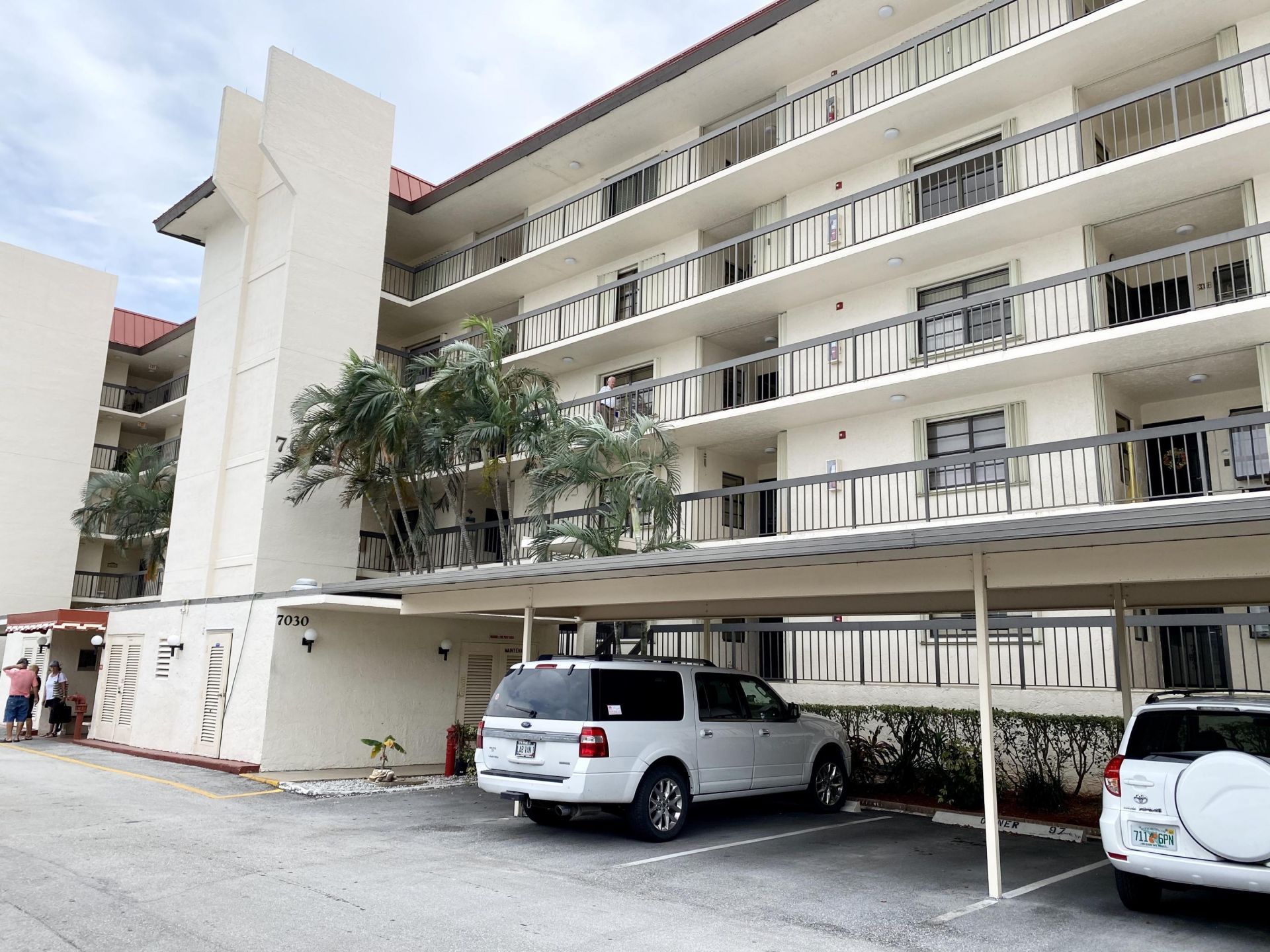 7030 Half Moon Circle, Unit 216, Hypoluxo, FL 33462 Photo