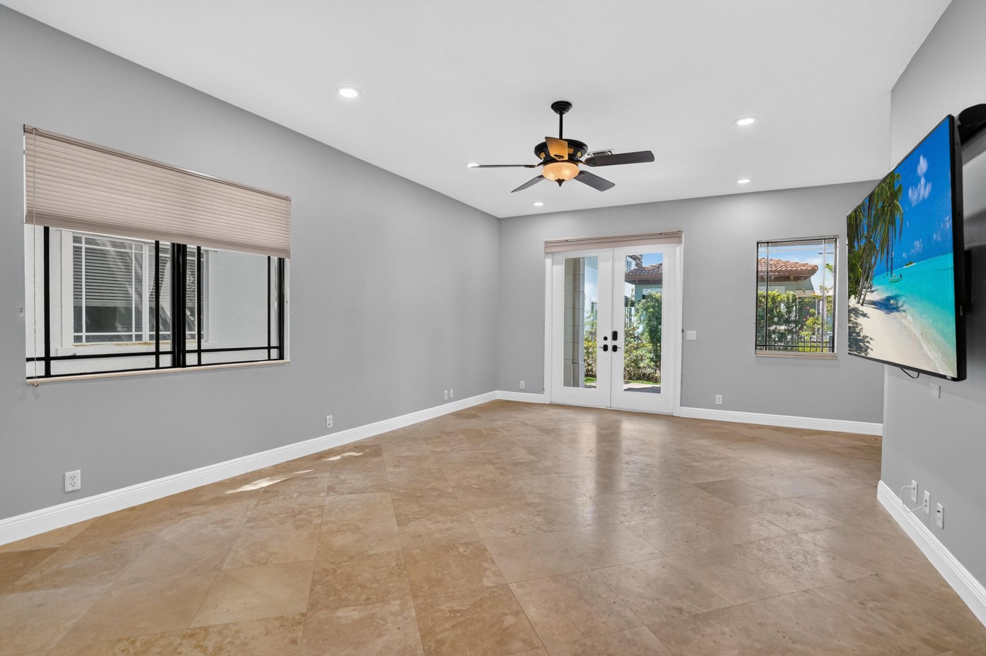 125 NW Gardener Street, Boca Raton, FL 33432 Photo