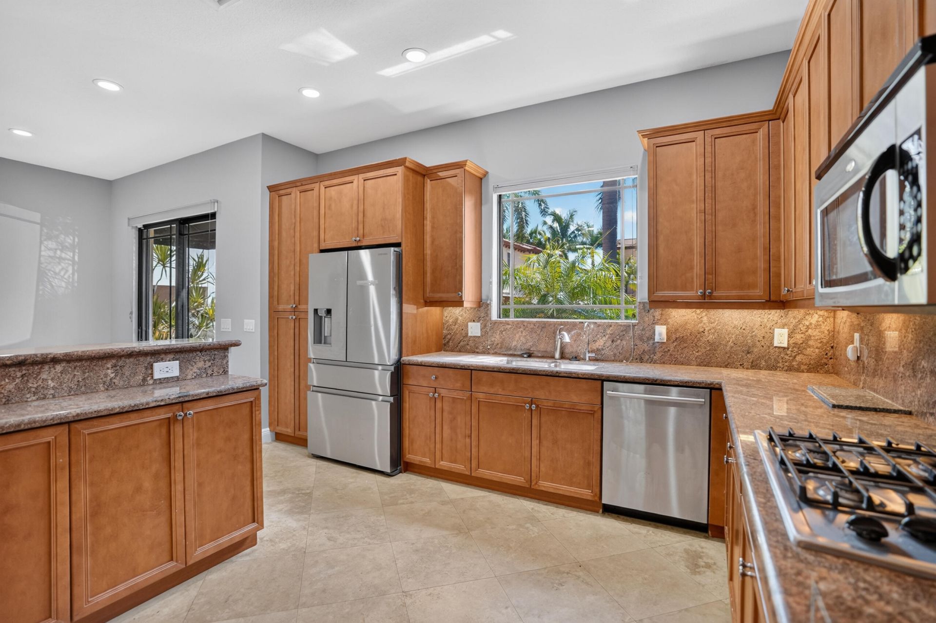 125 NW Gardener Street, Boca Raton, FL 33432 Photo
