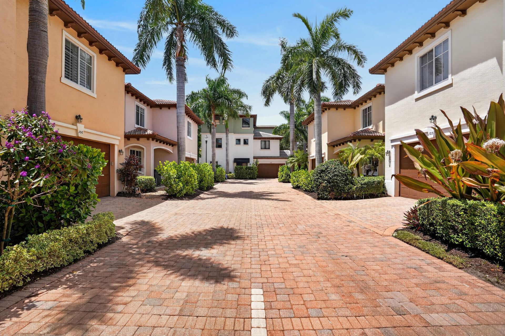 125 NW Gardener Street, Boca Raton, FL 33432 Photo