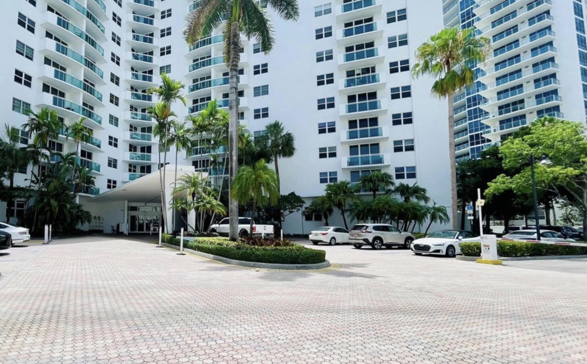 3001 S Ocean Drive, Hollywood, FL 33019 Photo