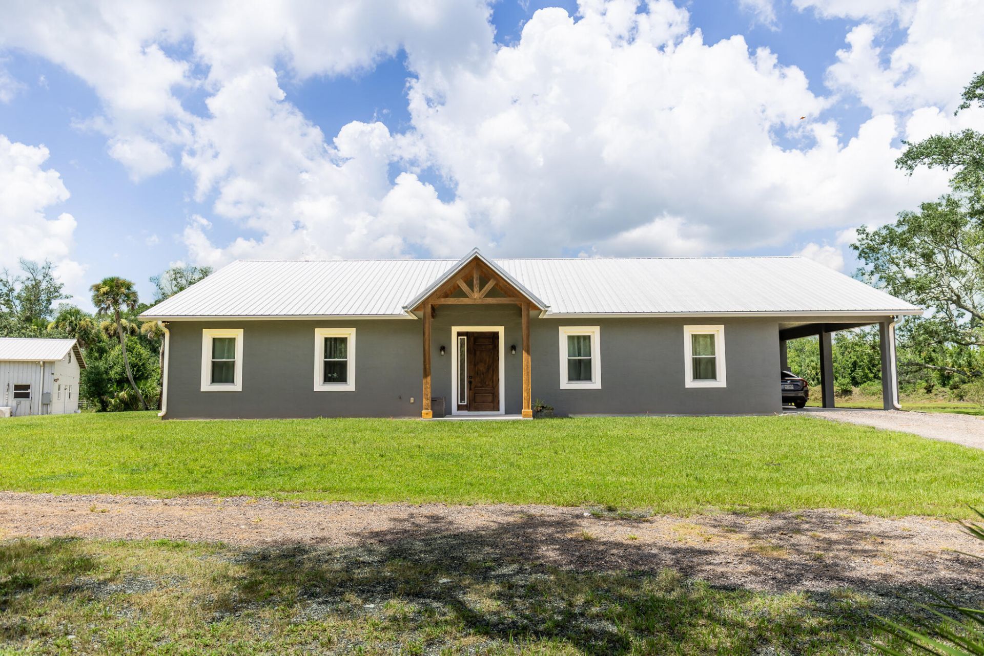 1112 NE 131st Lane, Okeechobee, FL 34972 Photo