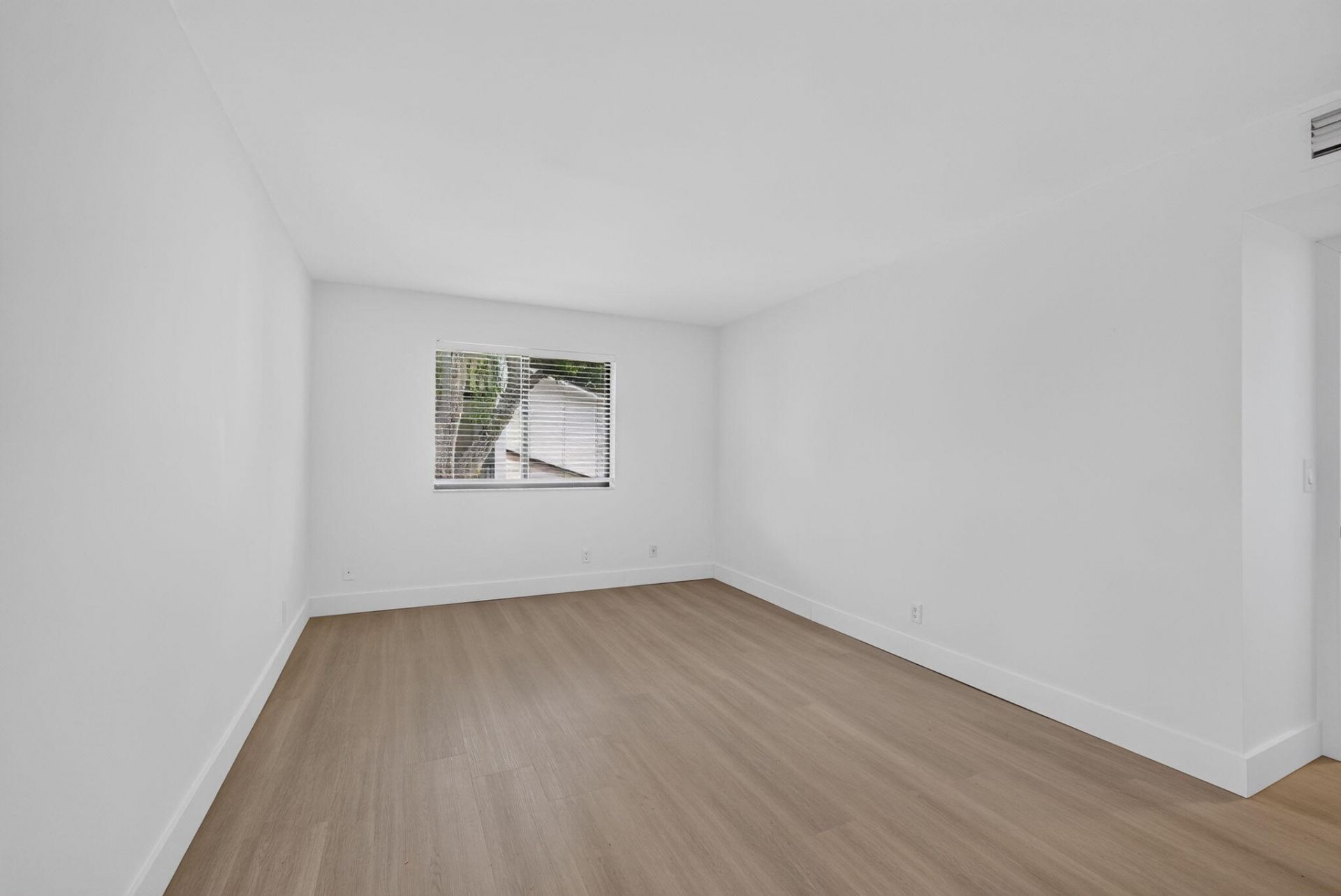 3404 Gardens E Drive, Unit 21B, Palm Beach Gardens, FL 33410 Photo