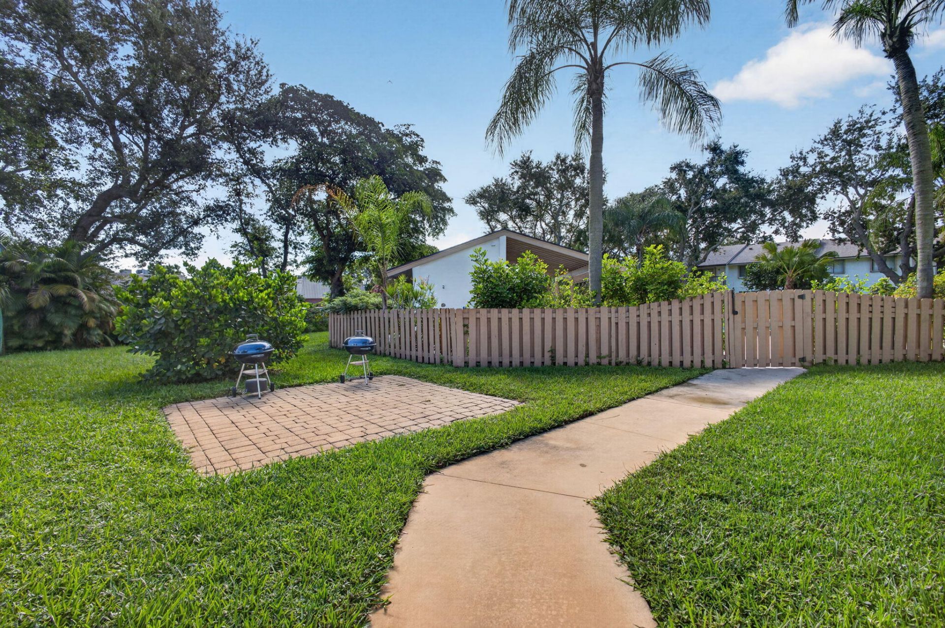 3404 Gardens E Drive, Unit 21B, Palm Beach Gardens, FL 33410 Photo