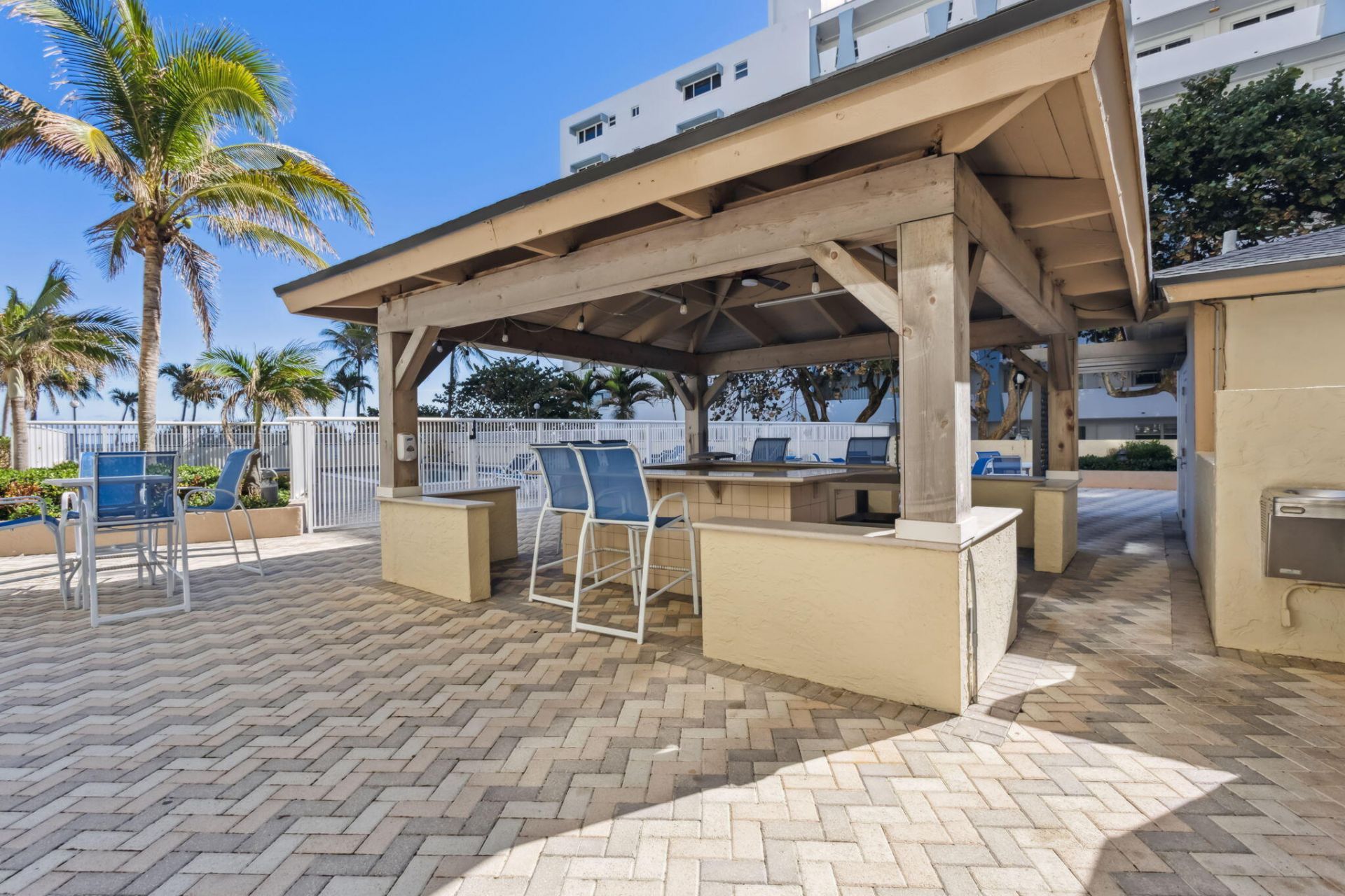 1800 S Ocean Boulevard, Unit 708, Lauderdale by the Sea, FL 33062 Photo