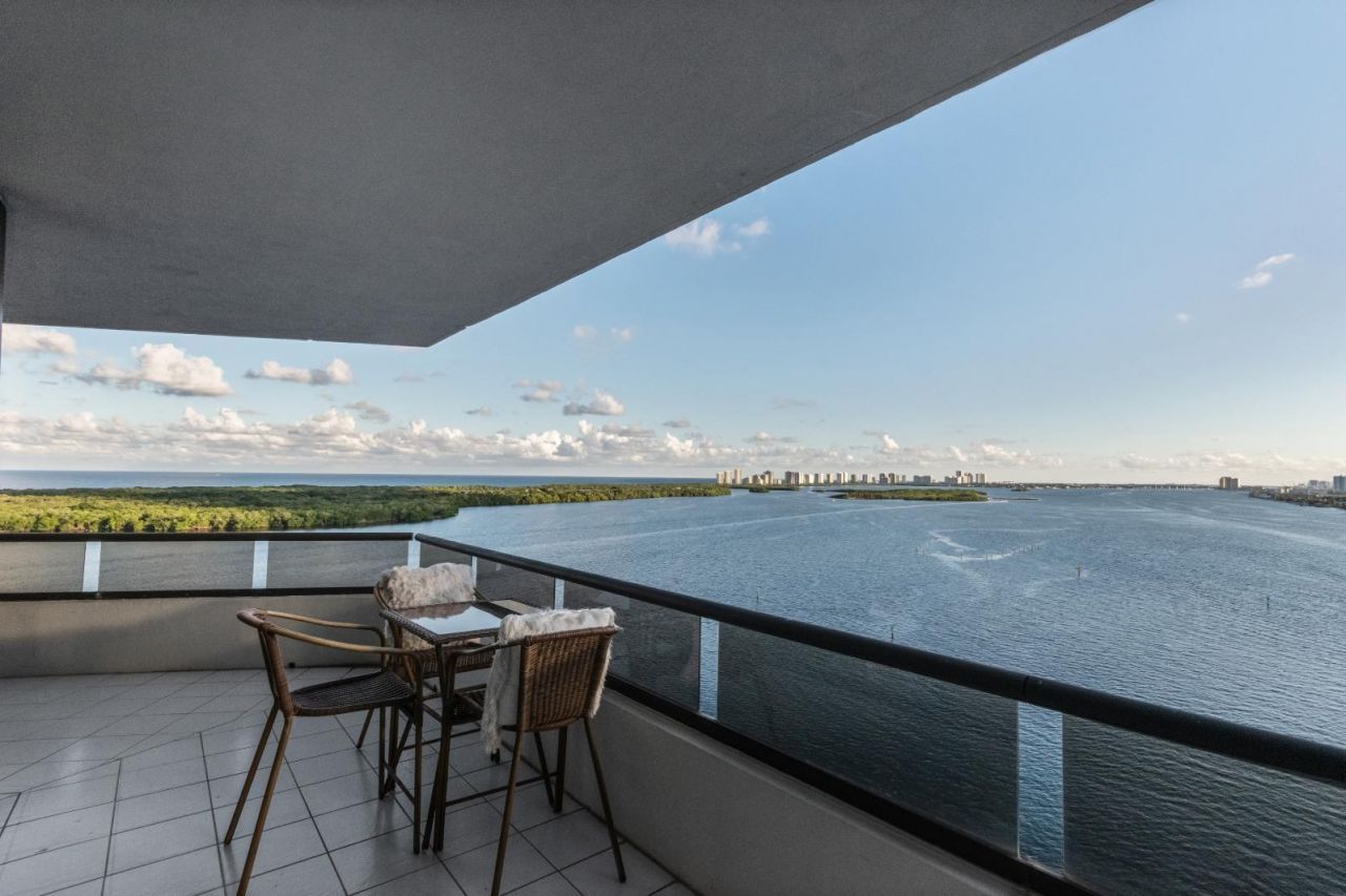 100 Lakeshore Drive, Unit 1453, North Palm Beach, FL 33408 Photo