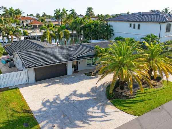 2401 NE 33RD Street, Lighthouse Point, FL 33064