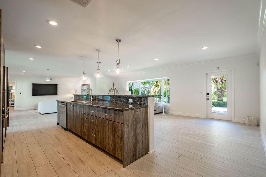 2401 NE 33rd Street, Lighthouse Point, FL 33064 Photo