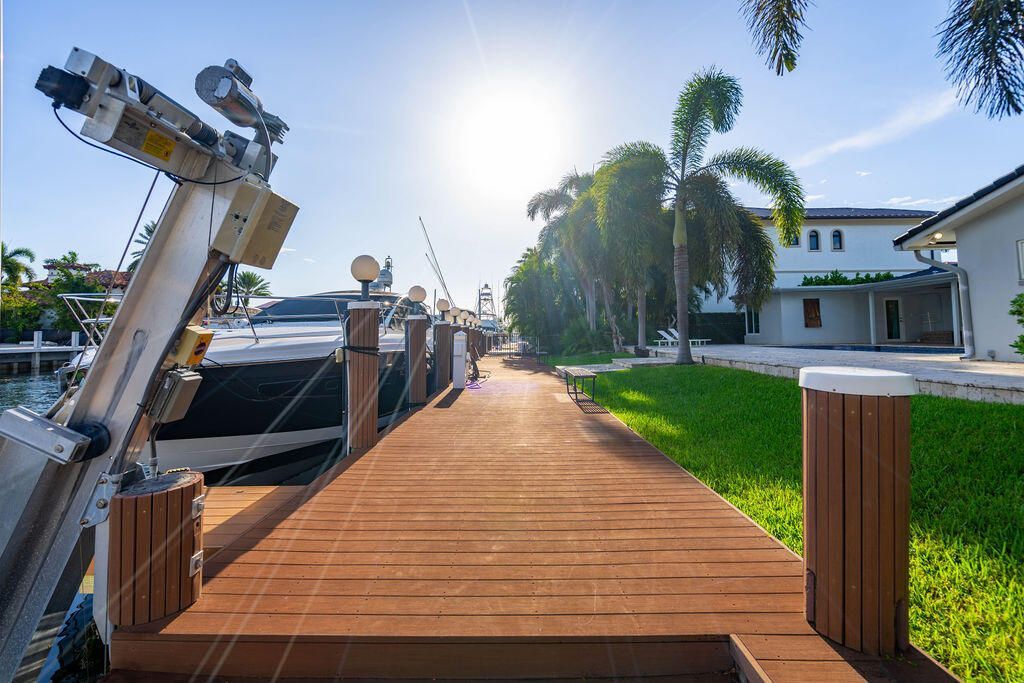 2401 NE 33rd Street, Lighthouse Point, FL 33064 Photo