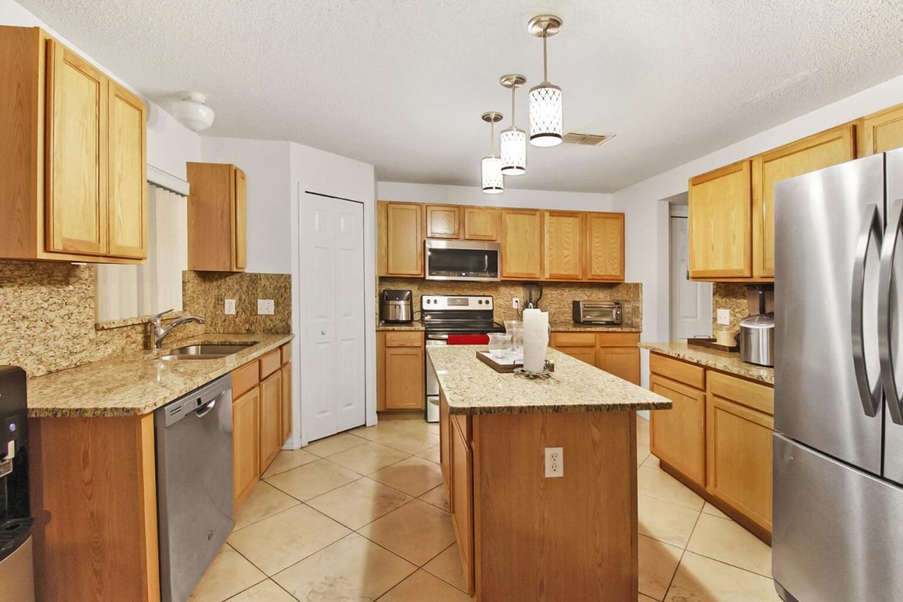 3917 SW Bamberg Street, Port Saint Lucie, FL 34953 Photo