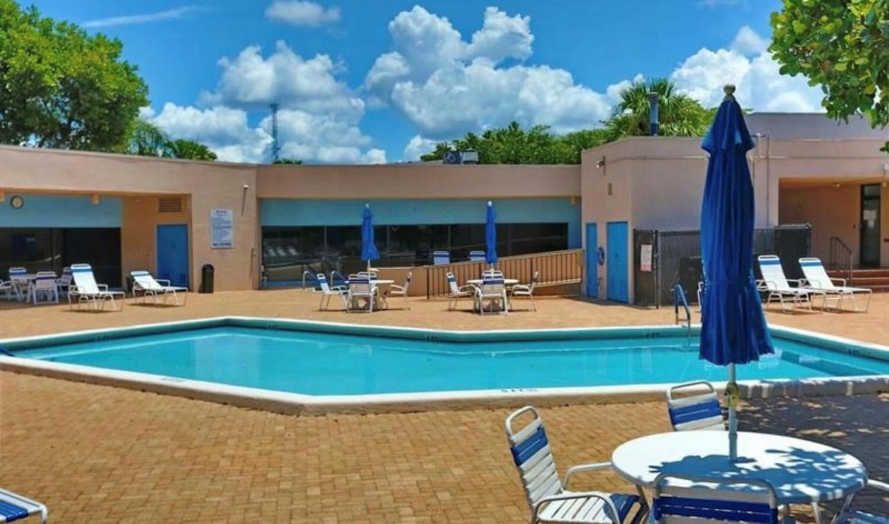 9070 Lime Bay Boulevard, Unit 209, Tamarac, FL 33321 Photo