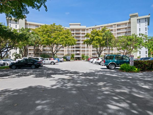 3051 N COURSE Drive, Unit 211, Pompano Beach, FL 33069
