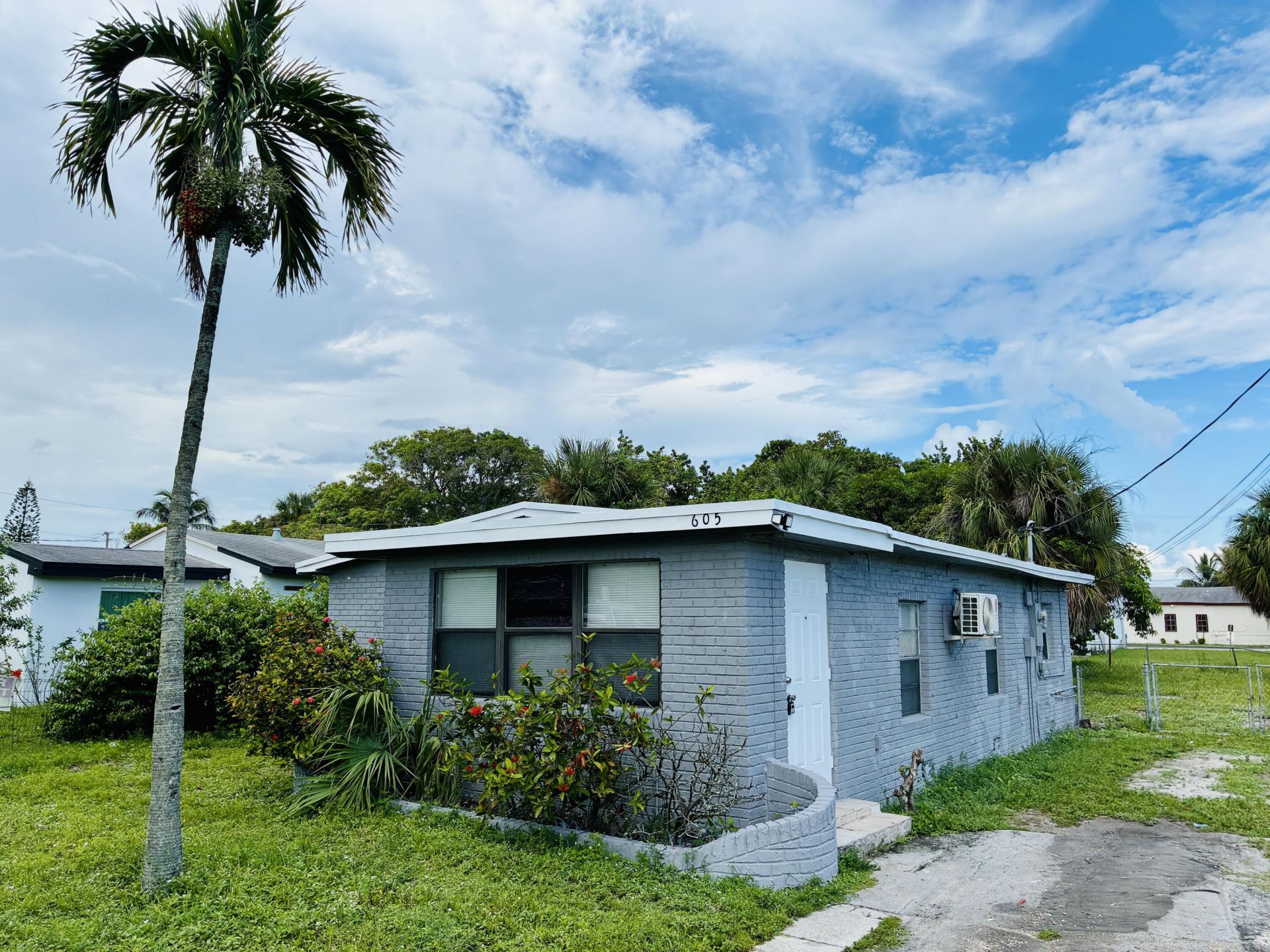 605 NW 9th Avenue, Pompano Beach, FL 33060 Photo