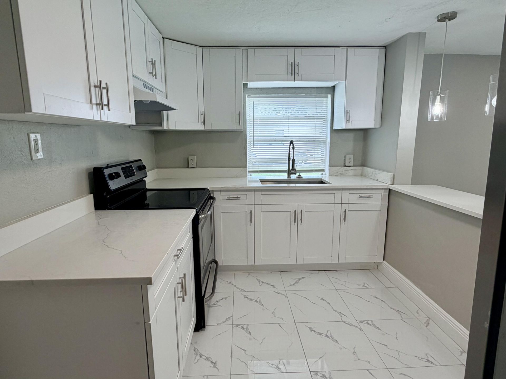 605 NW 9th Avenue, Pompano Beach, FL 33060 Photo