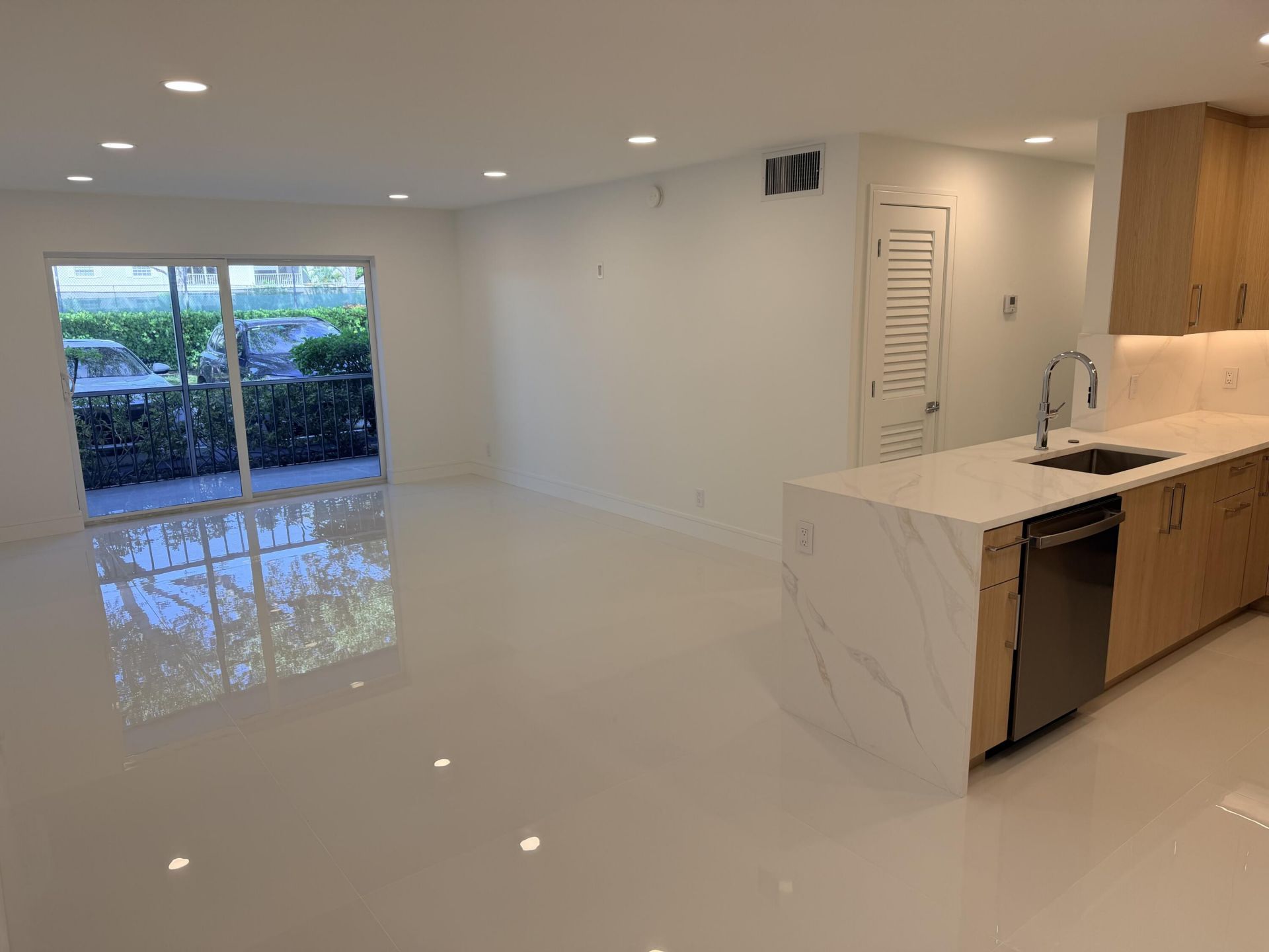 6439 Bay Club Drive, Unit 1, Fort Lauderdale, FL 33308 Photo