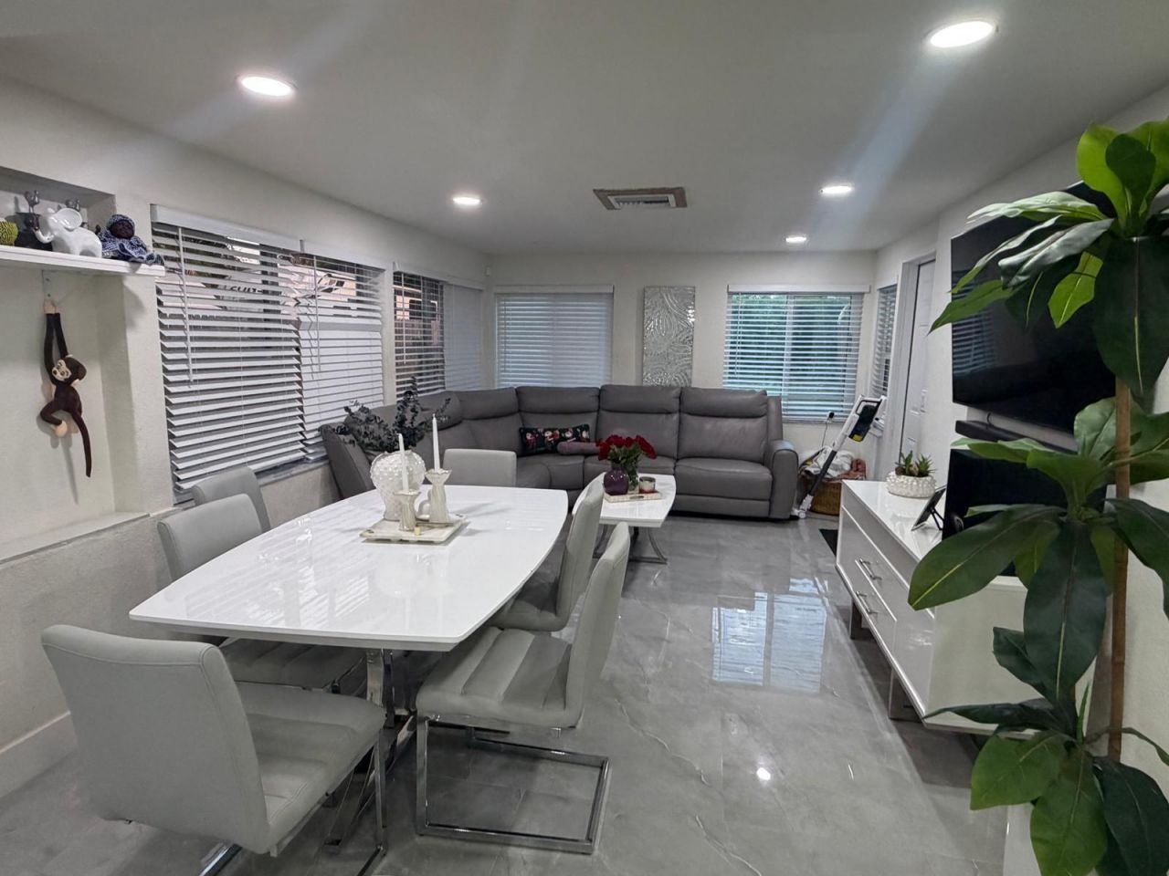1038 Macy Street, West Palm Beach, FL 33405 Photo