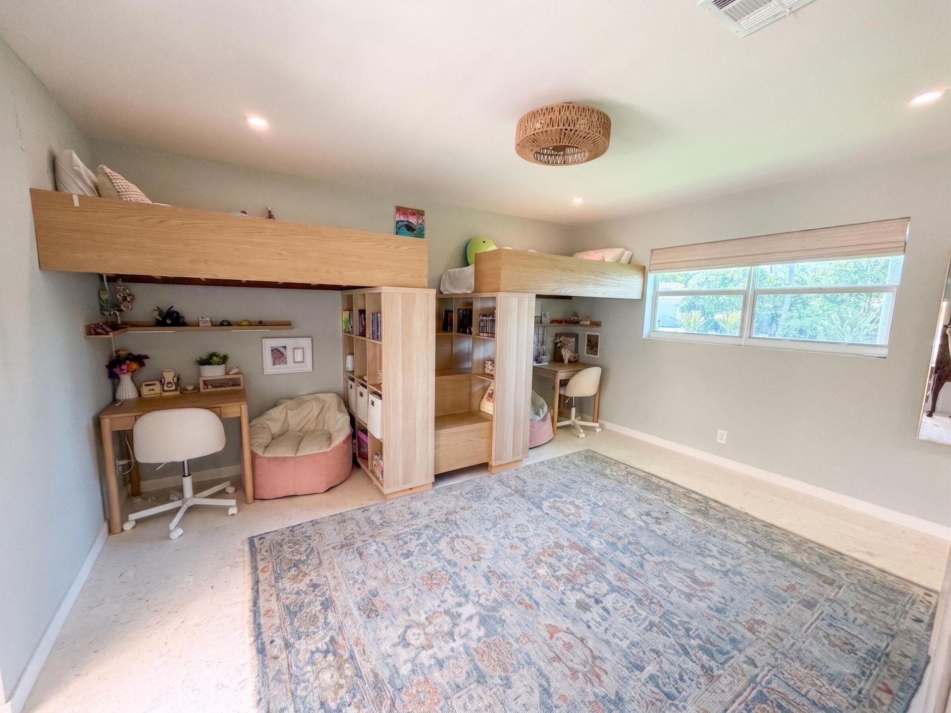 1584 Blue Water Terrace N, Lauderdale by the Sea, FL 33062 Photo