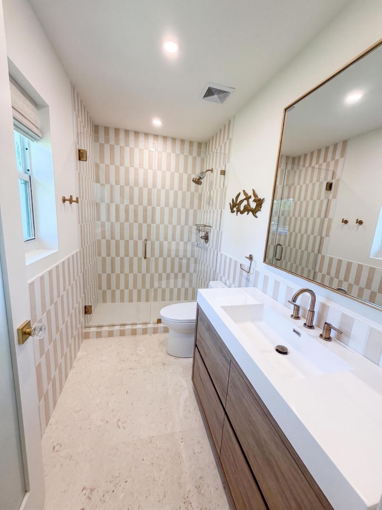 1584 Blue Water Terrace N, Lauderdale by the Sea, FL 33062 Photo