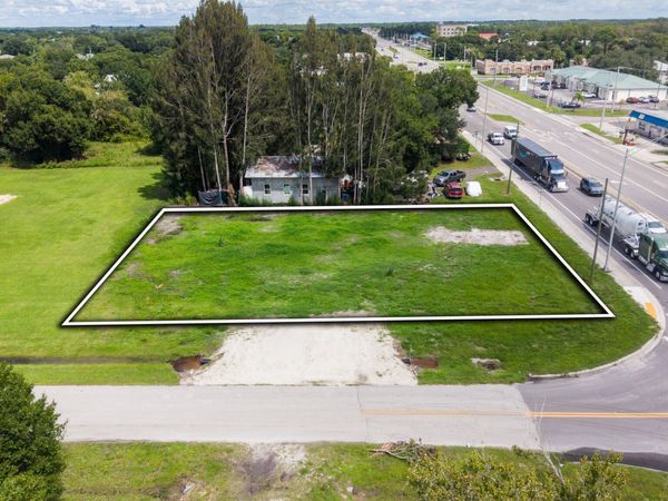 100 NW 10th Street, Okeechobee, FL 34974
