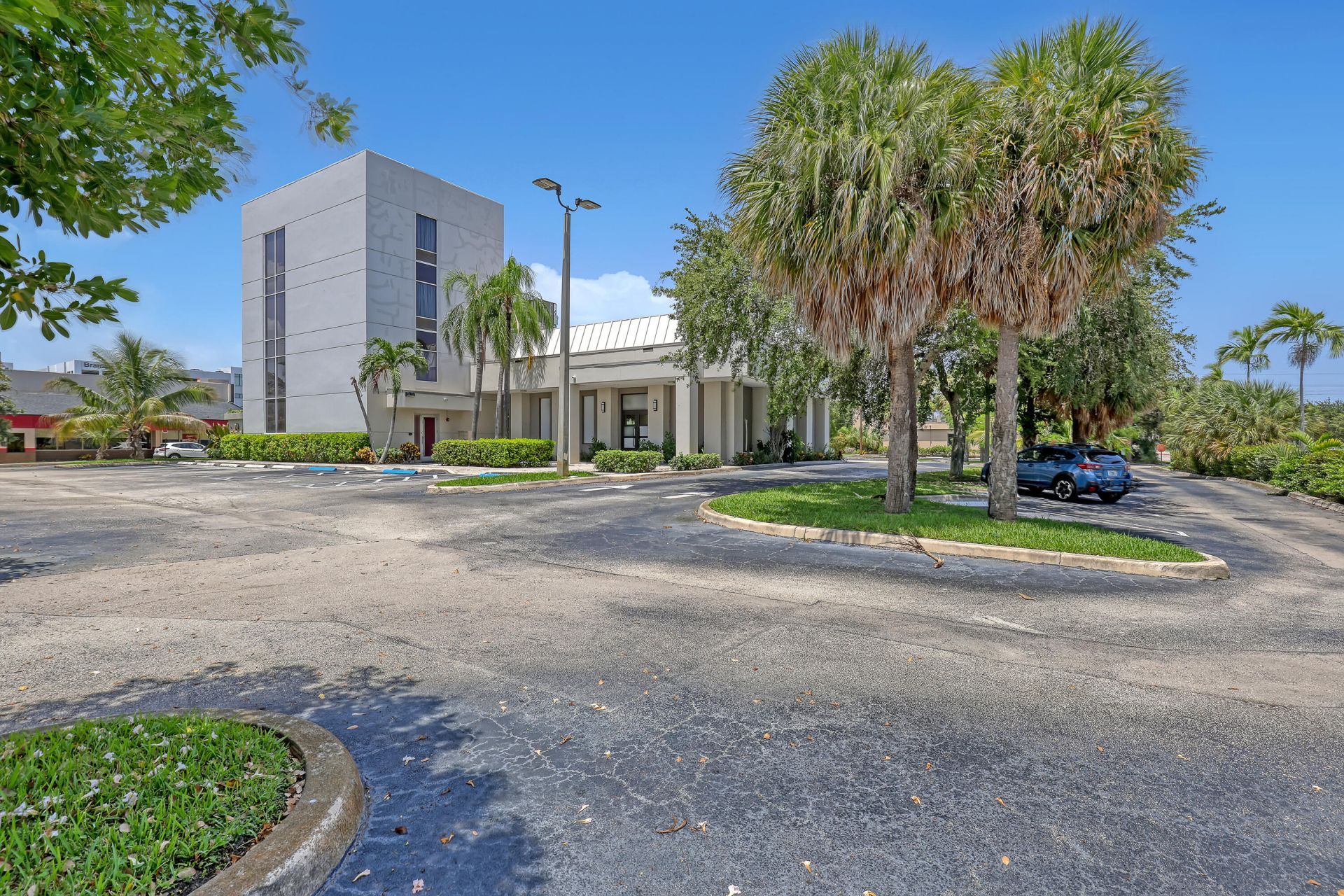 2701 Okeechobee Boulevard, West Palm Beach, FL 33422 Photo