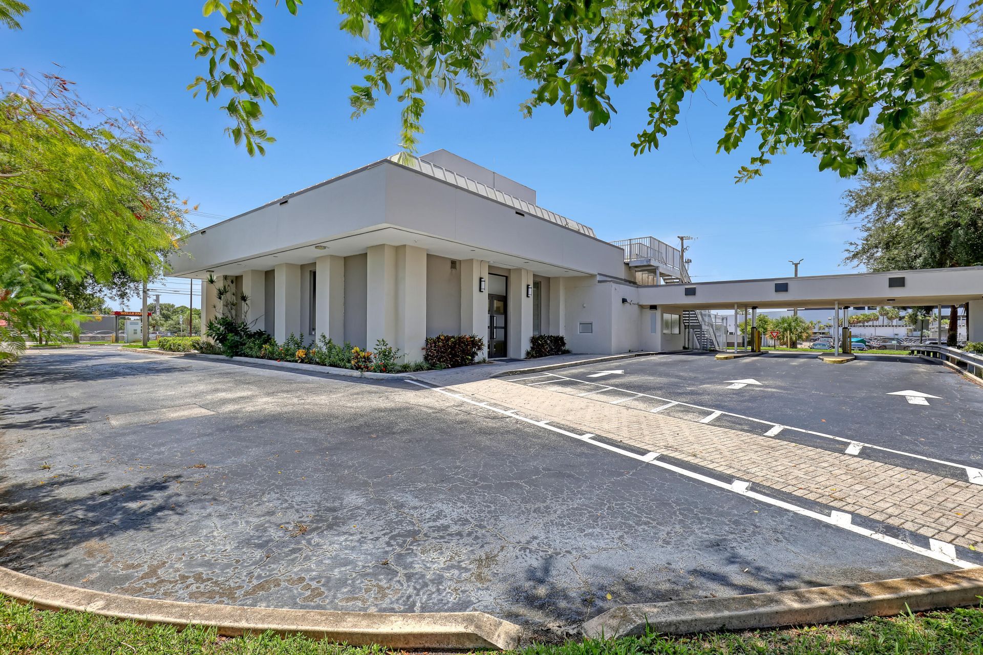 2701 Okeechobee Boulevard, West Palm Beach, FL 33422 Photo