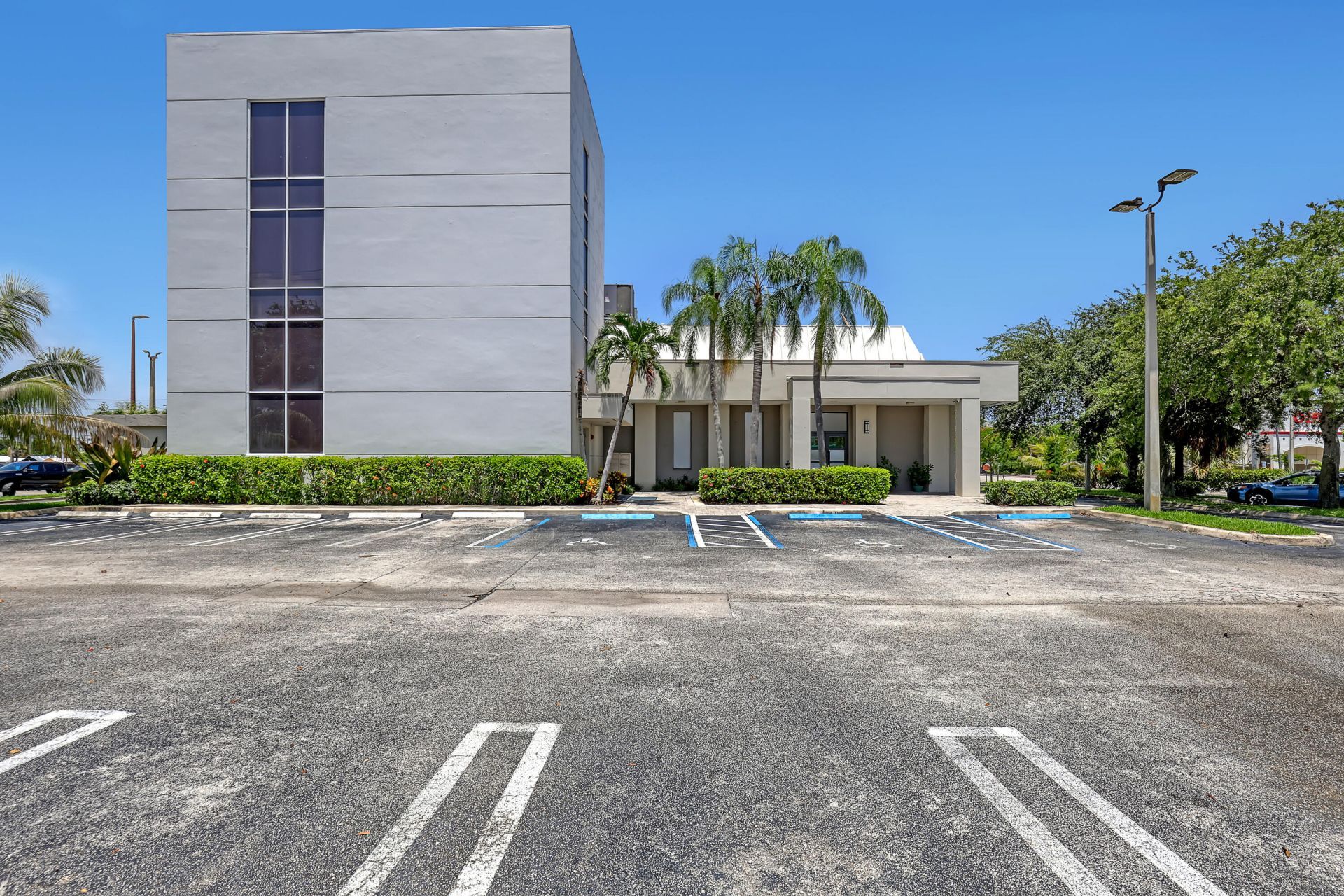 2701 Okeechobee Boulevard, West Palm Beach, FL 33422 Photo