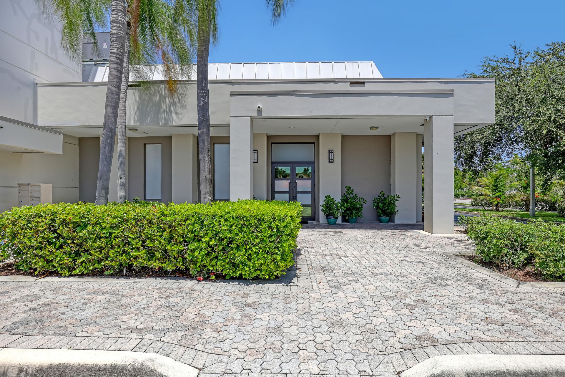2701 Okeechobee Boulevard, West Palm Beach, FL 33422 Photo