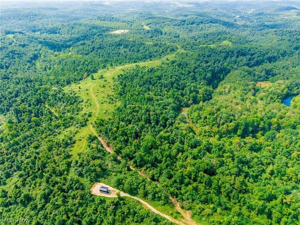 Putney Ridge Road , Quaker City, OH 43773