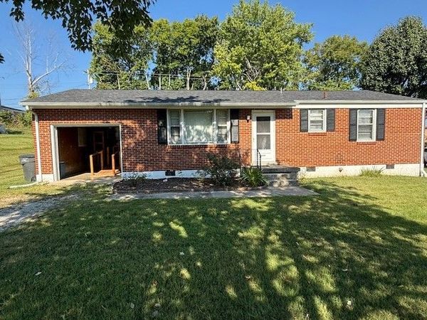 2004 Wedgewood Dr , Columbia, TN 38401