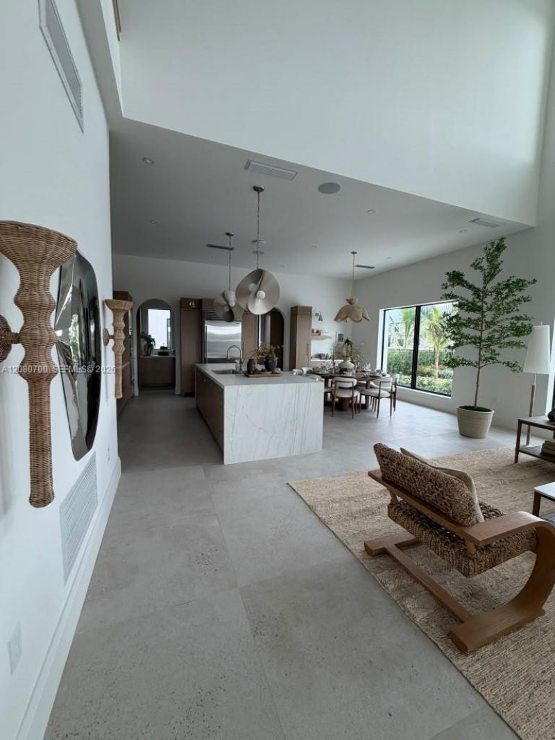 8540 NW 160th Terrace, Miami Lakes, FL 33016 Photo